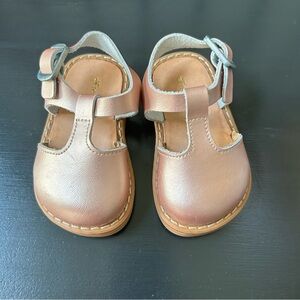 NWOB Freshly Picked Rose Gold Newport Clog Size 3 Infant